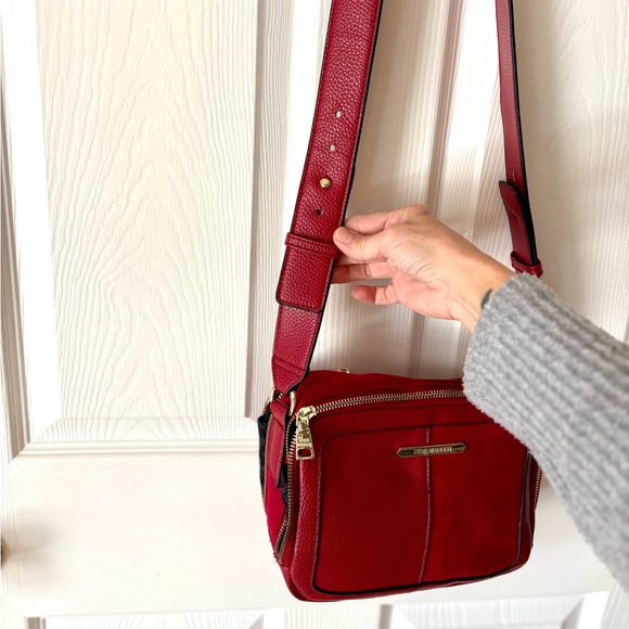 Steve Madden burgundy red crossover long strap purse bag pocket zipper like new - Picture 5 of 15